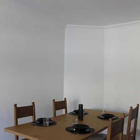 Lägenhet Biri House